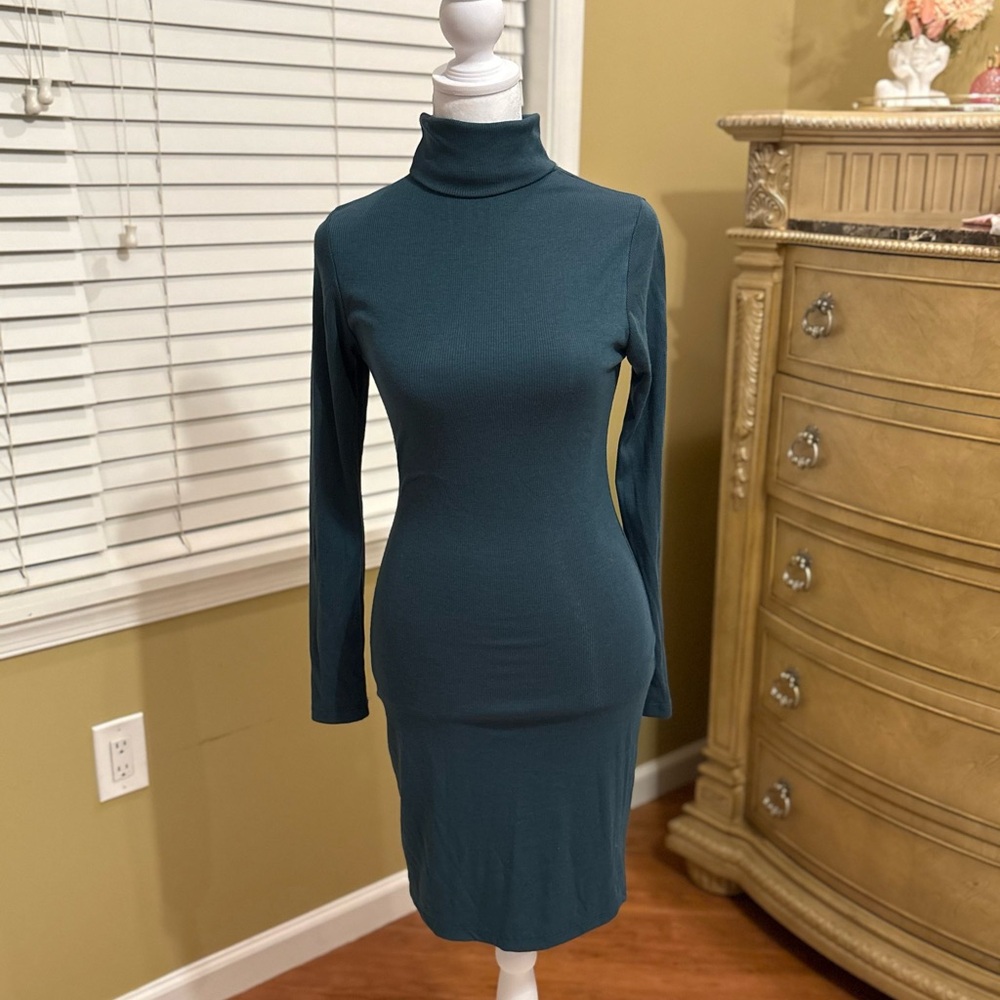 NWOT Lulus Teal Long Sleeve Dress